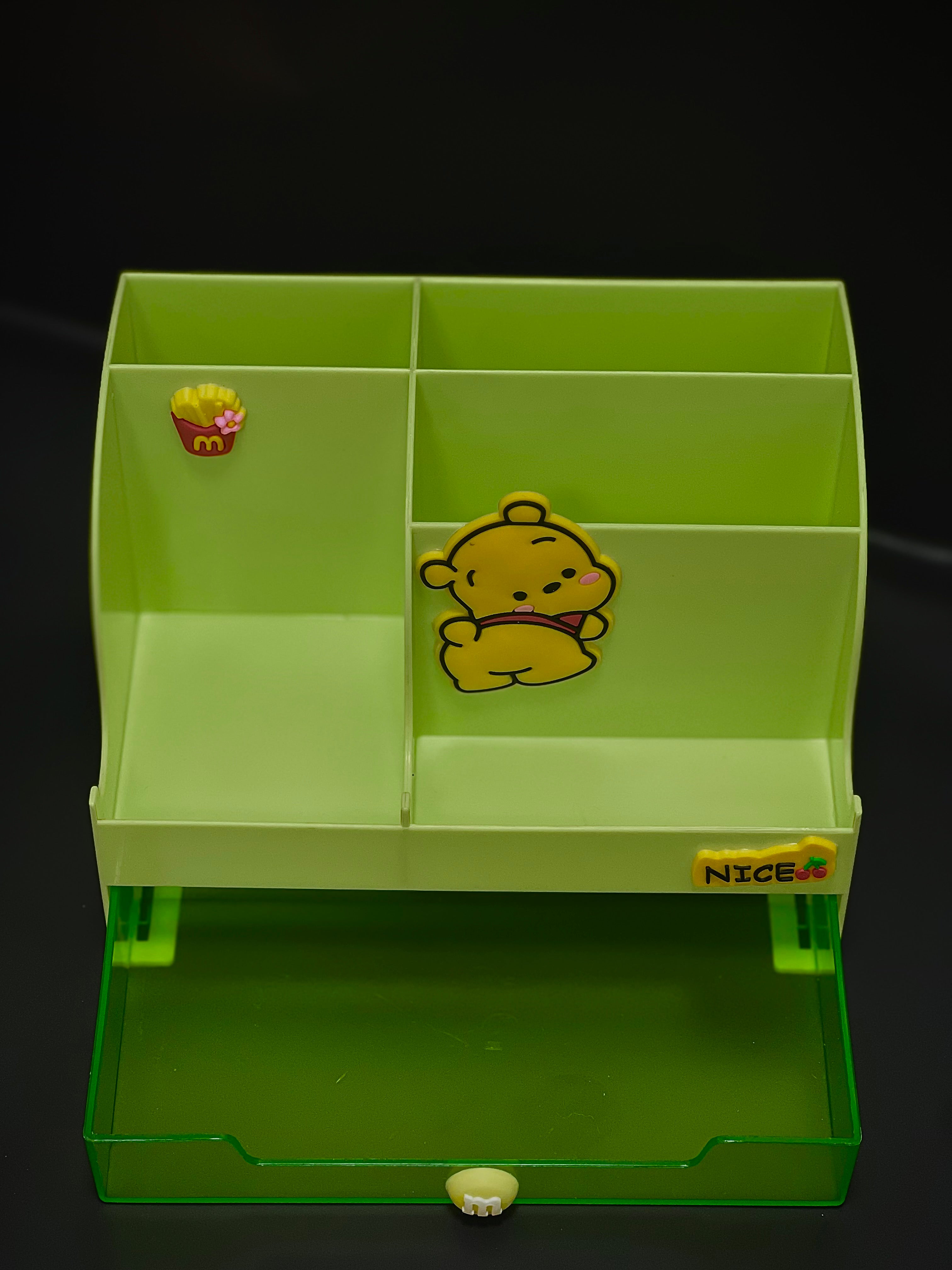 "منظم مكتب كرتوني لطيف - تصميم أنيق ودرج تخزين"