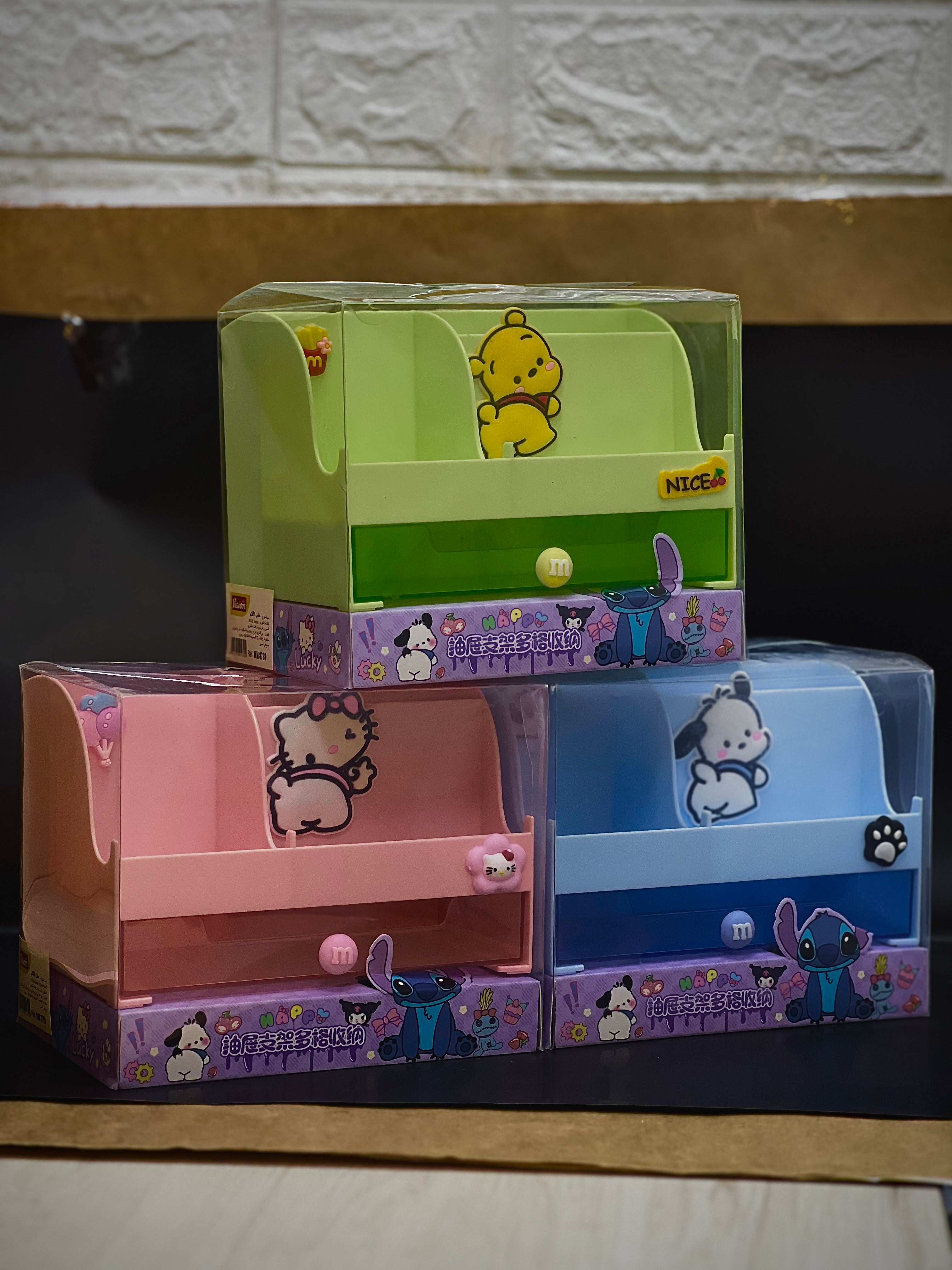 "منظم مكتب كرتوني لطيف - تصميم أنيق ودرج تخزين"