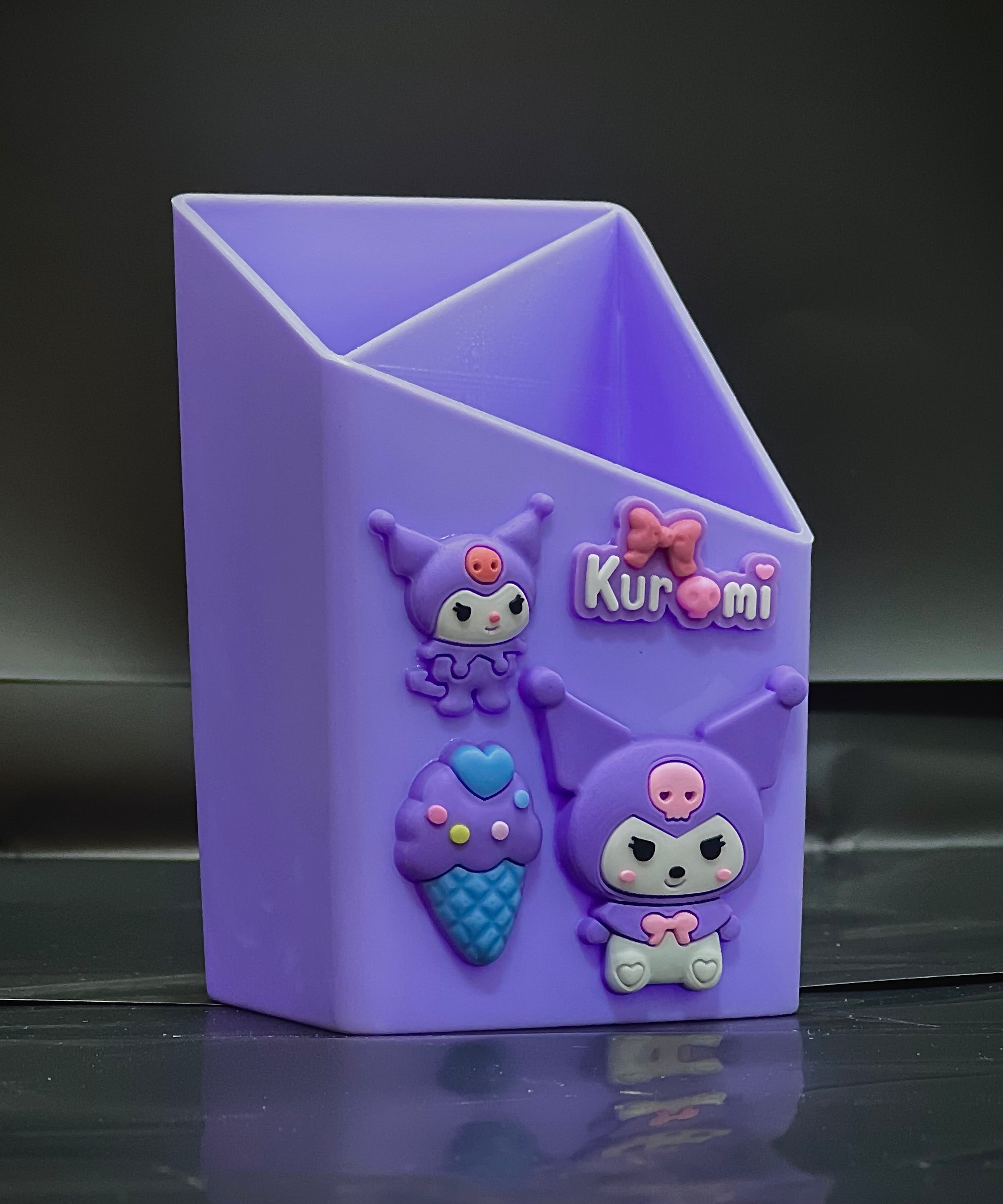 منظم مكتبي كرتوني – لمسة مرح وأناقة على طاولتك