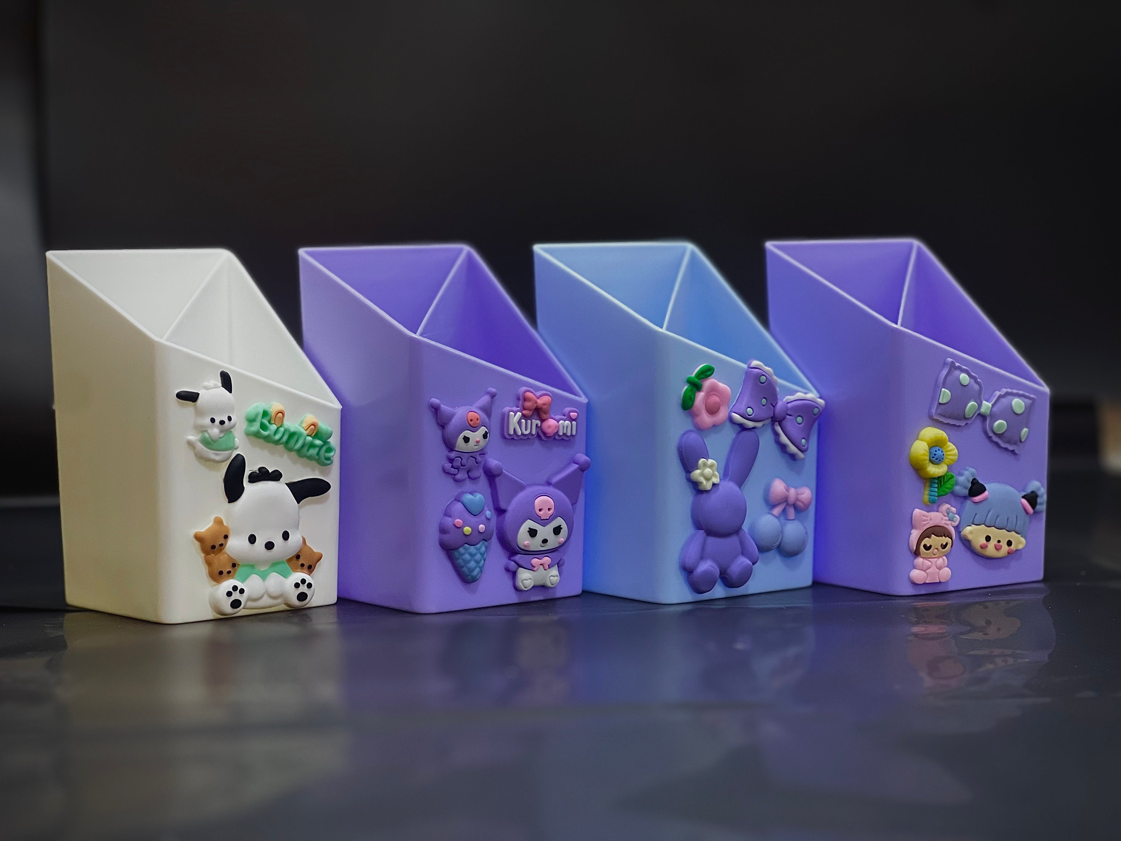 منظم مكتبي كرتوني – لمسة مرح وأناقة على طاولتك